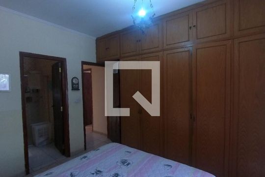 Quarto 01 Suíte  de casa à venda com 5 quartos, 170m² em Jardim Santa Mena, Guarulhos