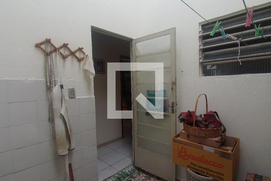 Área de Serviço de casa à venda com 5 quartos, 170m² em Jardim Santa Mena, Guarulhos
