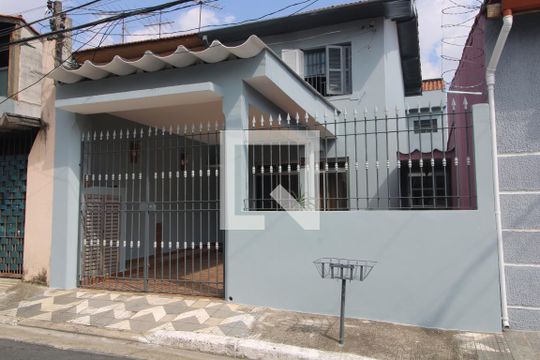 Fachada de casa para alugar com 4 quartos, 120m² em Socorro, São Paulo