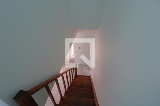 Escada de casa à venda com 4 quartos, 120m² em Socorro, São Paulo