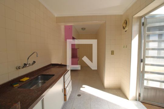 Cozinha de casa para alugar com 4 quartos, 120m² em Socorro, São Paulo