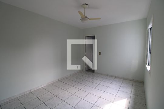 Suíte de casa para alugar com 4 quartos, 120m² em Socorro, São Paulo