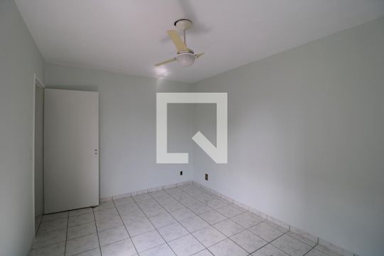 Suíte de casa para alugar com 4 quartos, 120m² em Socorro, São Paulo