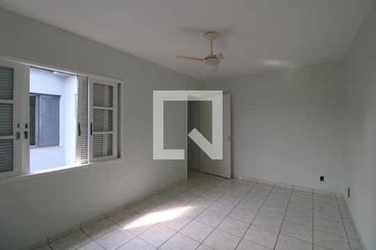 Suíte de casa à venda com 4 quartos, 120m² em Socorro, São Paulo