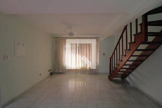 Sala 1 de casa à venda com 4 quartos, 120m² em Socorro, São Paulo