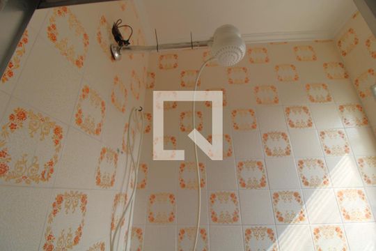 Chuveiro banheiro comum de casa para alugar com 4 quartos, 120m² em Socorro, São Paulo