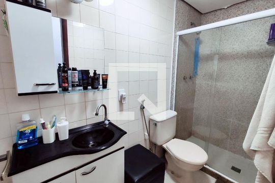 Banheiro Social de apartamento à venda com 2 quartos, 75m² em Todos Os Santos, Rio de Janeiro
