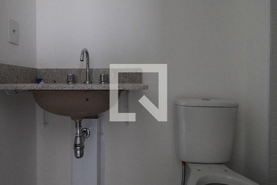 Banheiro da Suíte de kitnet/studio à venda com 1 quarto, 31m² em Jardim Paulista, São Paulo