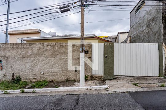 Fachada de casa à venda com 2 quartos, 80m² em Vila Palmeiras, São Paulo