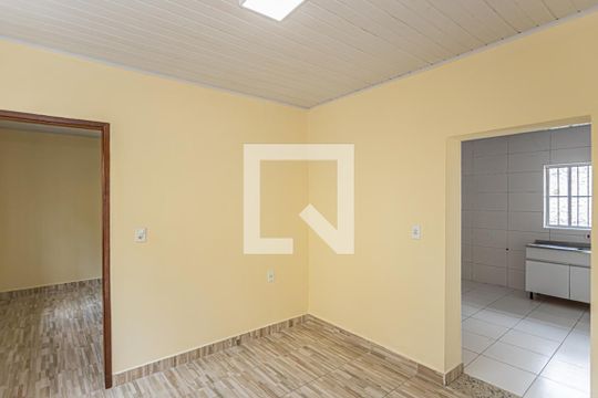 Casa à venda com 2 quartos, 80m² em Vila Palmeiras, São Paulo