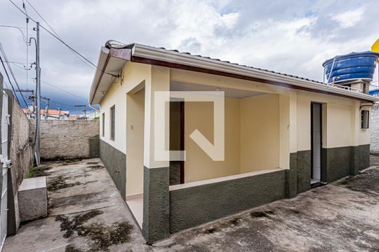 Quintal e garagem de casa à venda com 2 quartos, 80m² em Vila Palmeiras, São Paulo