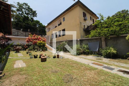 Quintal de casa de condomínio à venda com 3 quartos, 336m² em Anil, Rio de Janeiro