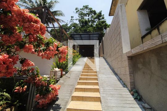 Garagem de casa de condomínio à venda com 3 quartos, 336m² em Anil, Rio de Janeiro