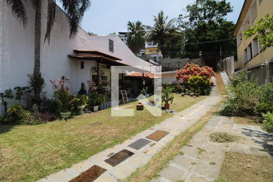 Quintal de casa de condomínio à venda com 3 quartos, 336m² em Anil, Rio de Janeiro