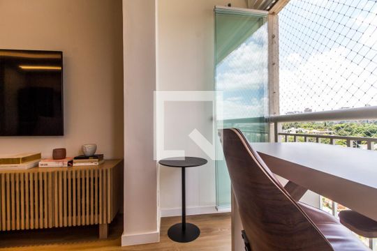 Varanda de apartamento para alugar com 1 quarto, 50m² em Empresarial 18 do Forte, Barueri
