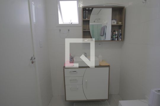 Banheiro da Suíte de apartamento para alugar com 2 quartos, 65m² em São José, Canoas
