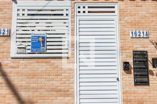 Hall de entrada de casa para alugar com 1 quarto, 42m² em Vila Dom Pedro I, São Paulo