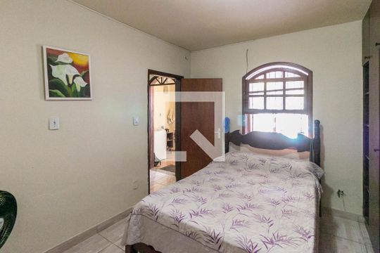 Quarto de casa para alugar com 1 quarto, 90m² em Padre Eustáquio, Belo Horizonte