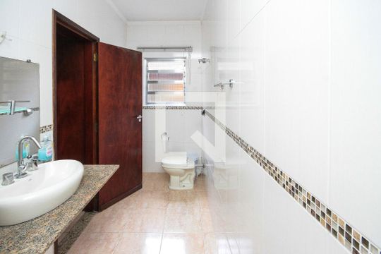 Banheiro da Suíte de casa à venda com 3 quartos, 294m² em Vila Santa Clara, São Paulo