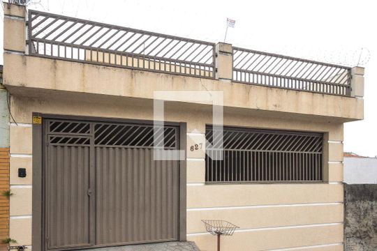 Fachada de casa à venda com 3 quartos, 294m² em Vila Santa Clara, São Paulo