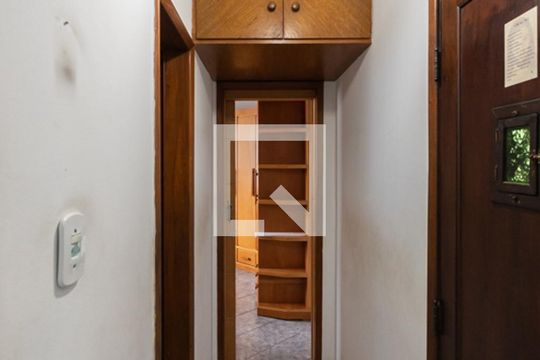 Corredor de apartamento à venda com 1 quarto, 35m² em São Cristóvão, Rio de Janeiro