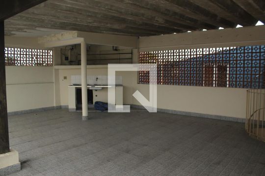 Sacada de apartamento para alugar com 3 quartos, 400m² em Cidade Dutra, São Paulo