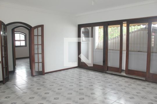 Apartamento para alugar com 3 quartos, 400m² em Cidade Dutra, São Paulo