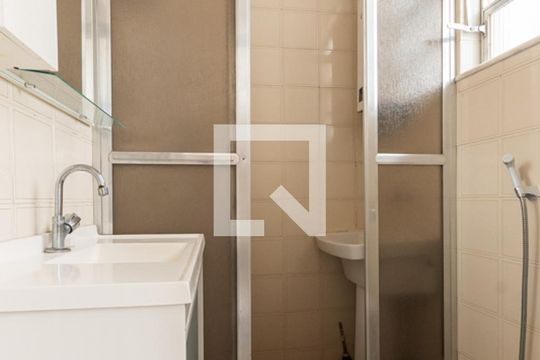 Banheiro de apartamento à venda com 1 quarto, 40m² em Tijuca, Rio de Janeiro