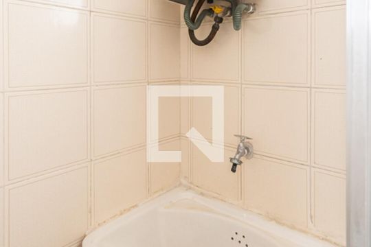 Banheiro de apartamento à venda com 1 quarto, 40m² em Tijuca, Rio de Janeiro