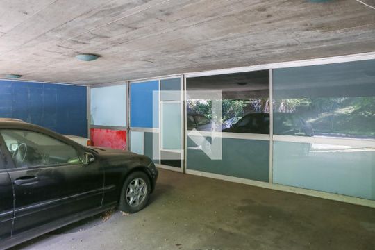 Garagem de casa para alugar com 4 quartos, 430m² em Vila Ida, São Paulo