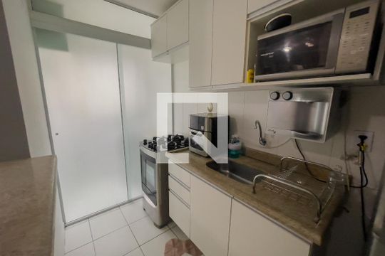 Cozinha de apartamento para alugar com 2 quartos, 50m² em Jardim Primavera, Duque de Caxias