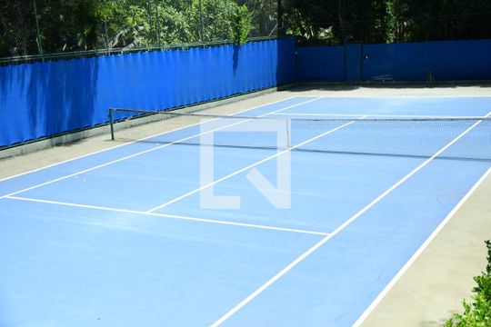 Quadra de tenis de casa de condomínio para alugar com 3 quartos, 200m² em Jardim Barbacena, Cotia