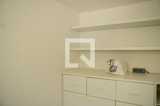 Cozinha de casa de condomínio para alugar com 3 quartos, 200m² em Jardim Barbacena, Cotia