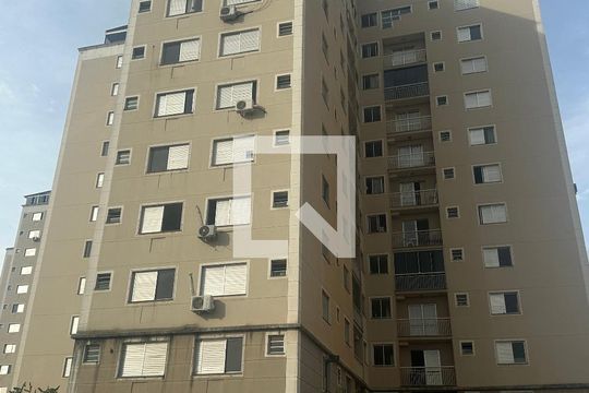 Apartamento para alugar com 3 quartos, 72m² em Goiânia 2, Goiânia
