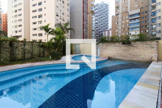 Piscina de apartamento para alugar com 2 quartos, 57m² em Vila Olímpia, São Paulo
