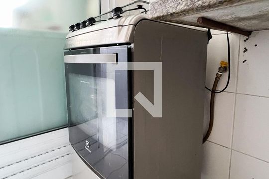 Cozinha de apartamento para alugar com 2 quartos, 57m² em Vila Olímpia, São Paulo