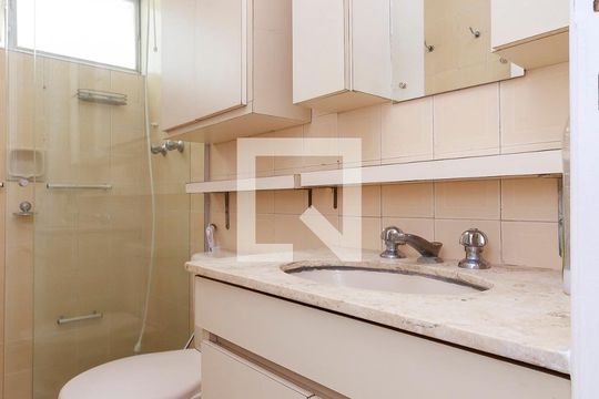 Banheiro de apartamento à venda com 2 quartos, 70m² em Cidade Monções, São Paulo