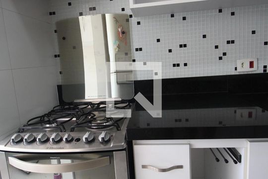 Cozinha de apartamento para alugar com 3 quartos, 90m² em Jardim Paraíso, São Paulo