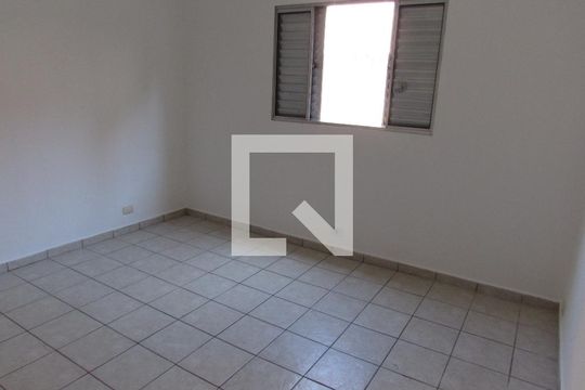 Quarto 2 de casa para alugar com 2 quartos, 100m² em Jardim Catanduva, São Paulo