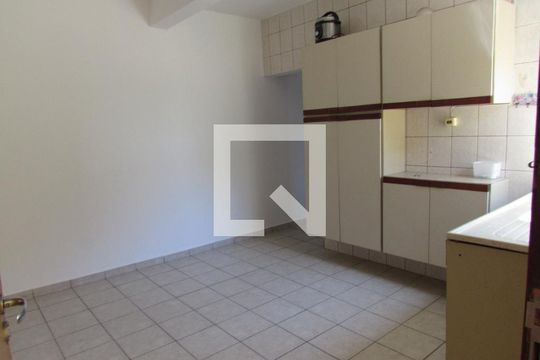 Cozinha de casa para alugar com 2 quartos, 100m² em Jardim Catanduva, São Paulo
