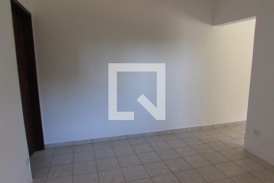 Sala de casa para alugar com 2 quartos, 100m² em Jardim Catanduva, São Paulo