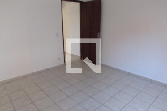 Quarto 2 de casa para alugar com 2 quartos, 100m² em Jardim Catanduva, São Paulo