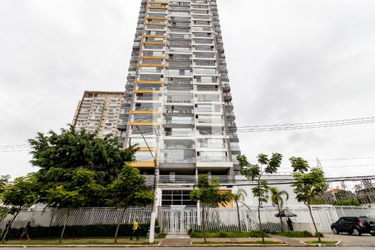 Fachada de apartamento à venda com 2 quartos, 71m² em Santo Amaro, São Paulo