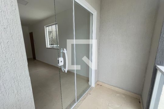 Varanda de apartamento para alugar com 2 quartos, 50m² em Jardim Primavera, Duque de Caxias