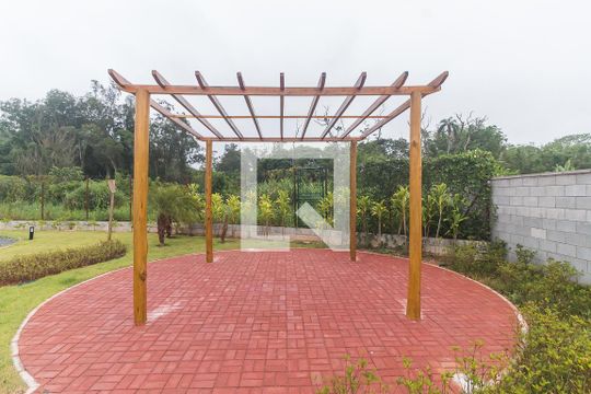 Área comum de apartamento para alugar com 2 quartos, 37m² em Botujuru, Mogi das Cruzes