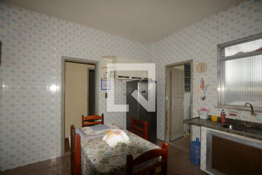 Cozinha de apartamento para alugar com 2 quartos, 75m² em Irajá, Rio de Janeiro