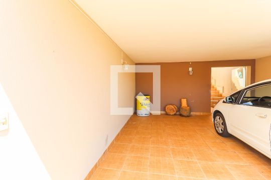Garagem de casa de condomínio à venda com 3 quartos, 180m² em Chácara Morada Mediterrânea, Jundiaí