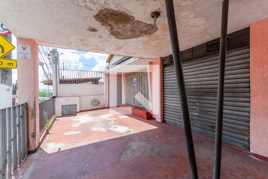 Garagem de casa à venda com 3 quartos, 300m² em Piqueri, São Paulo