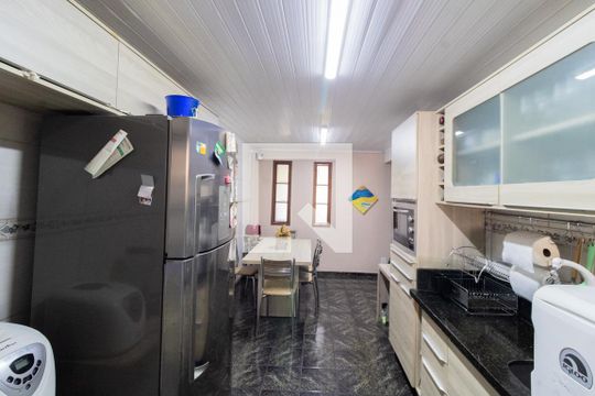 Cozinha de casa à venda com 3 quartos, 130m² em Mato Grande, Canoas