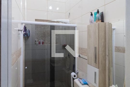Banheiro de casa à venda com 3 quartos, 130m² em Mato Grande, Canoas